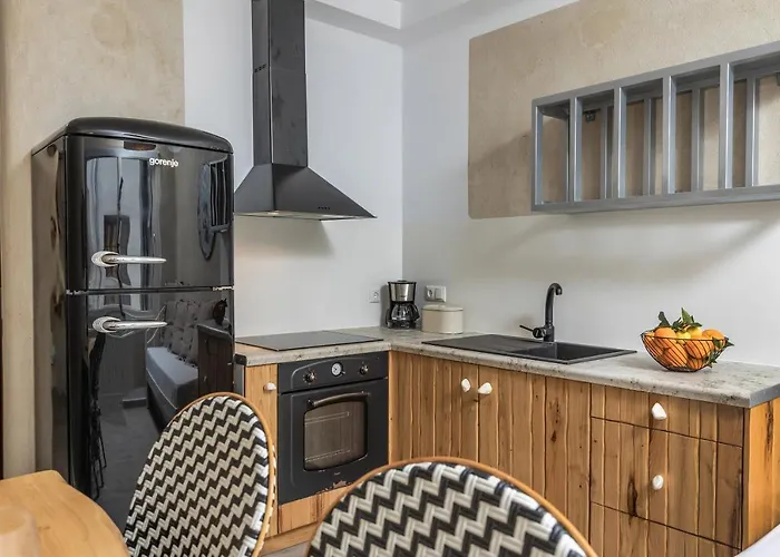 Elizabeth's Dream Place Ii